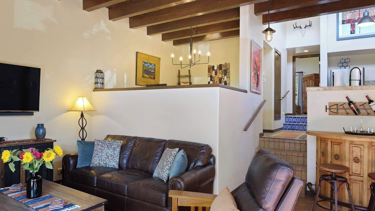 Photo of Livingroom in Nambe Pueblo
