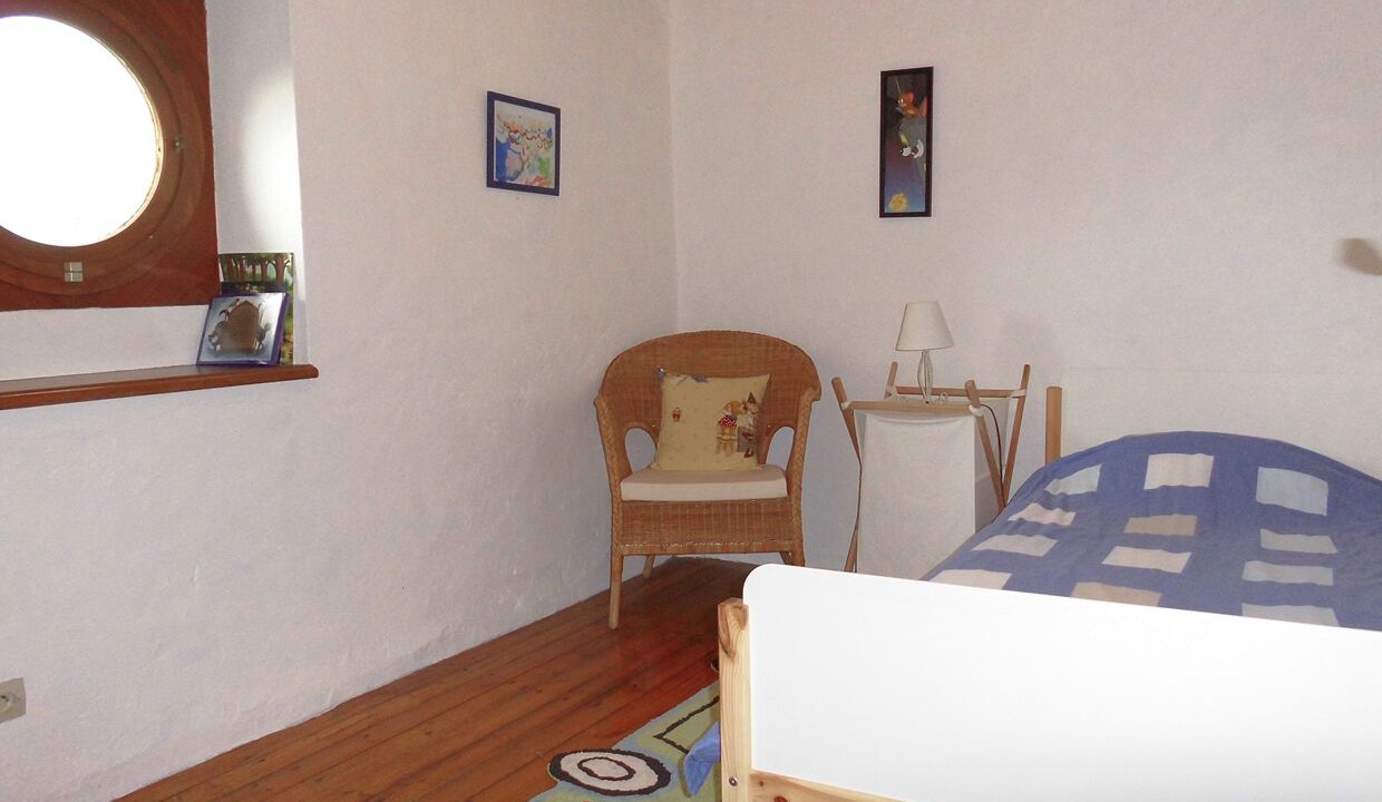 Photo of Bedroom in Livers-Cazelles