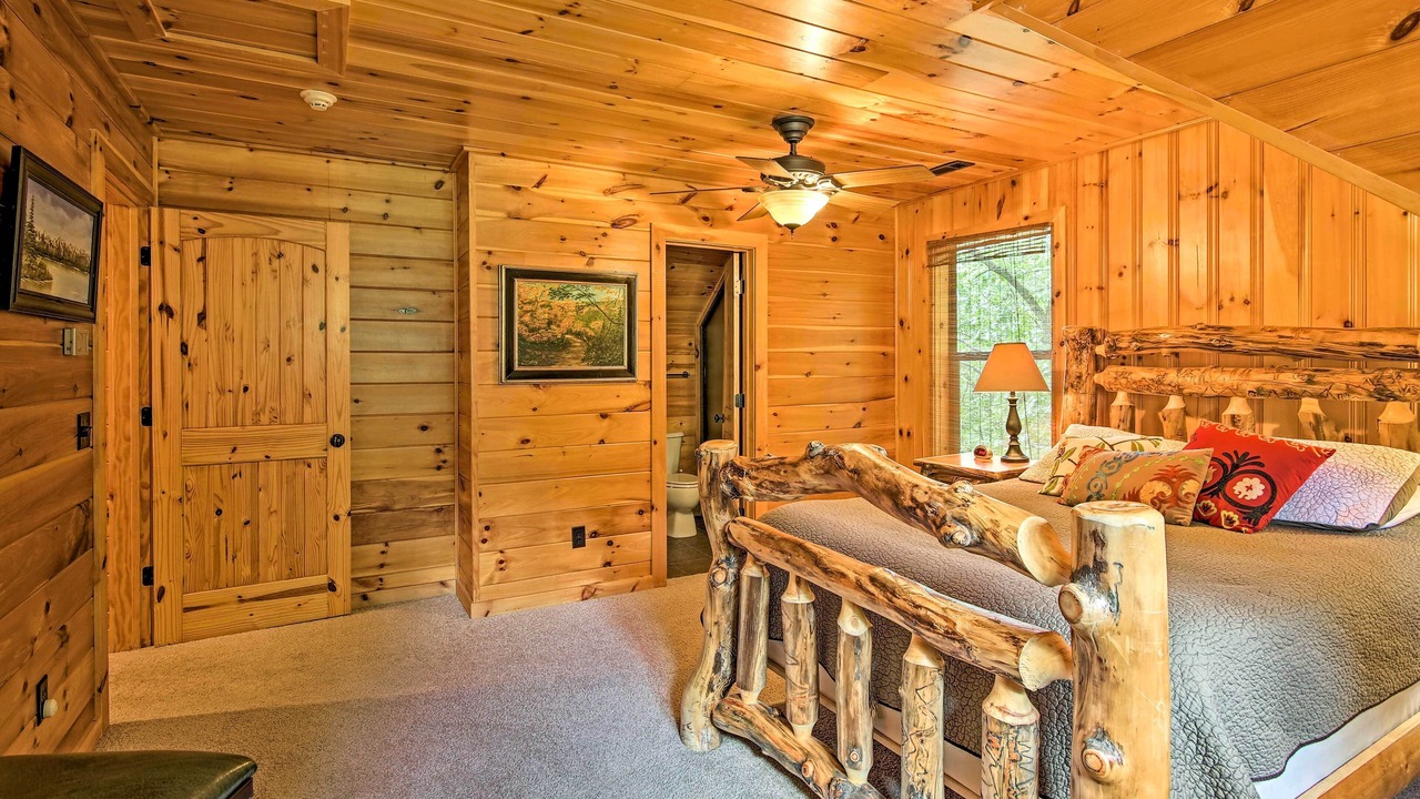 Photo of Bedroom in Maysville