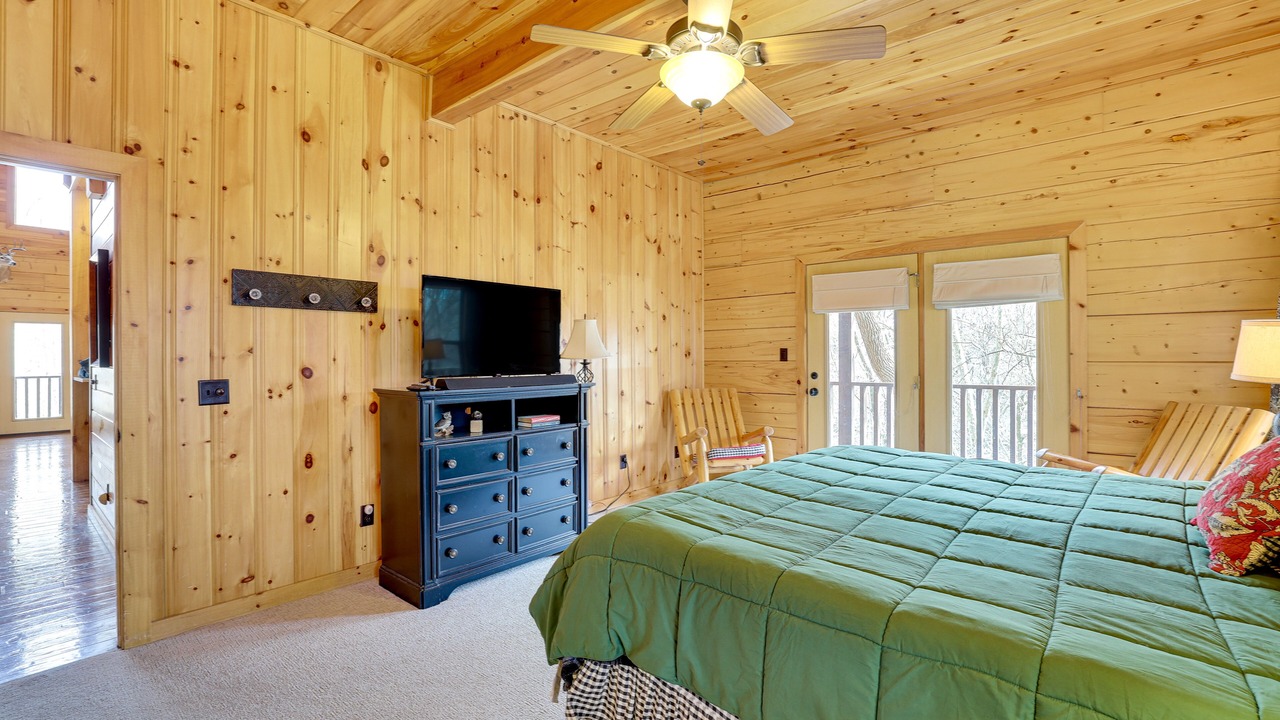 Photo of Bedroom in Maysville