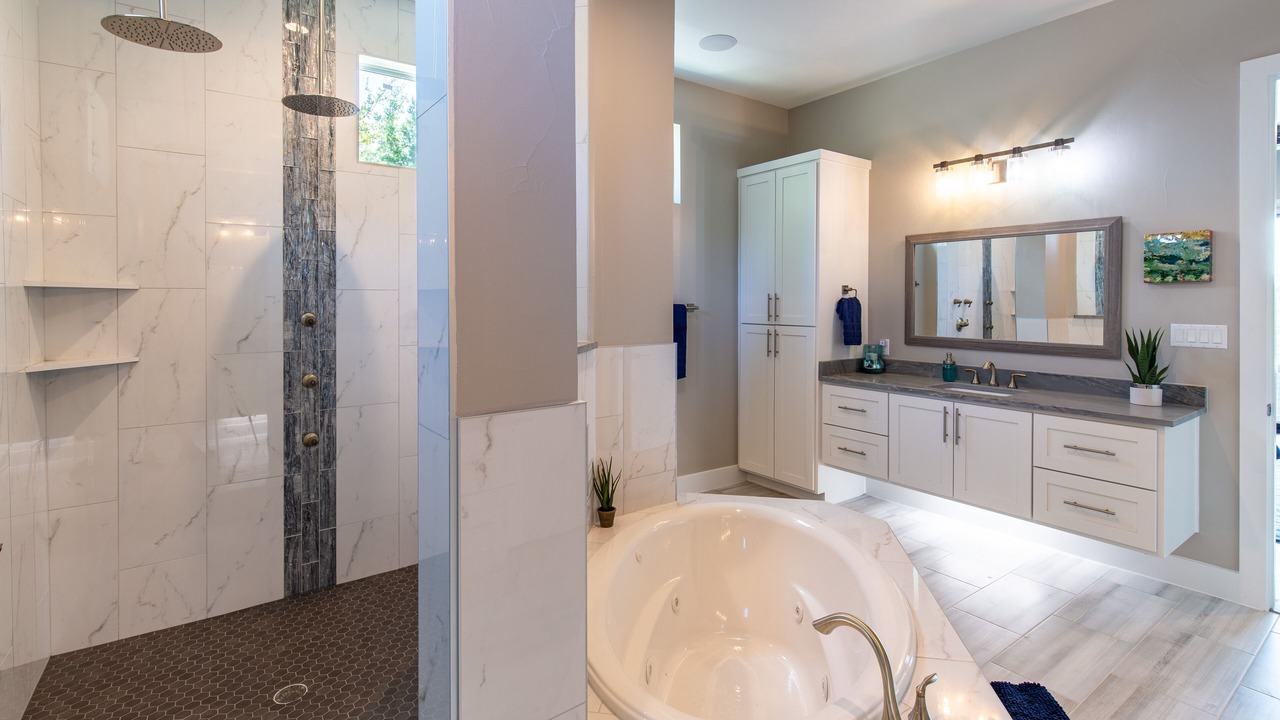 Photo of Bathroom in Northshore On Lake Travis