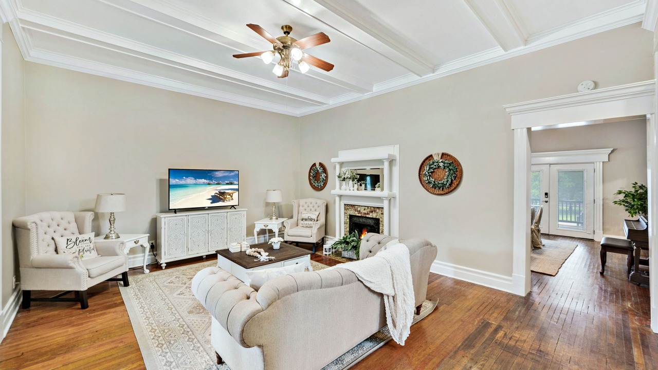 Photo of Livingroom in Brazos