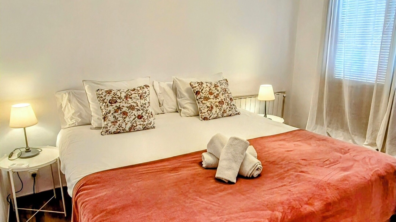 Photo of Bedroom in Quint Mar