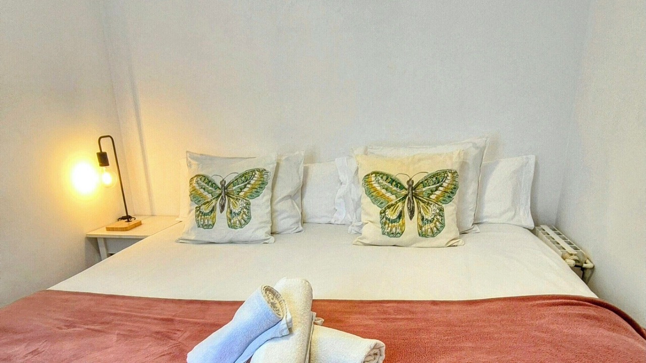 Photo of Bedroom in Quint Mar