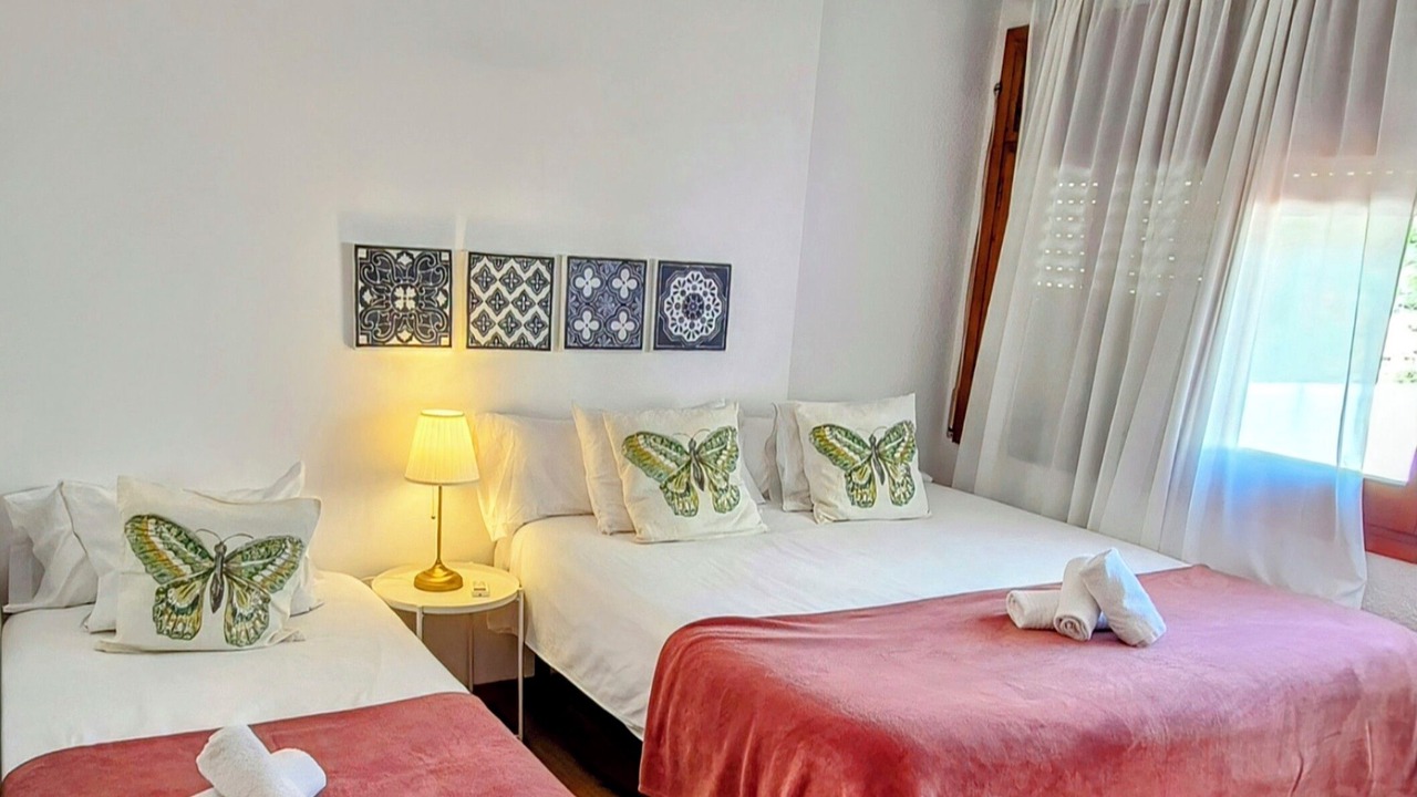 Photo of Bedroom in Quint Mar