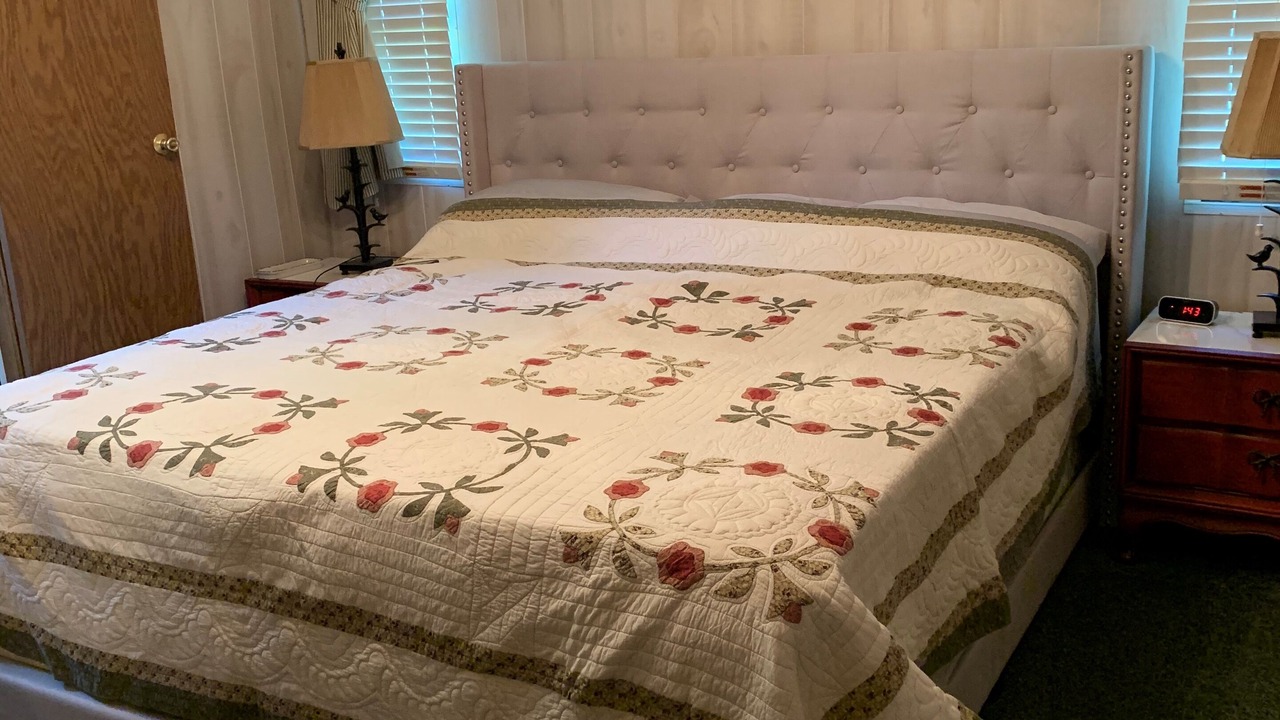 Photo of Bedroom in Hoyt