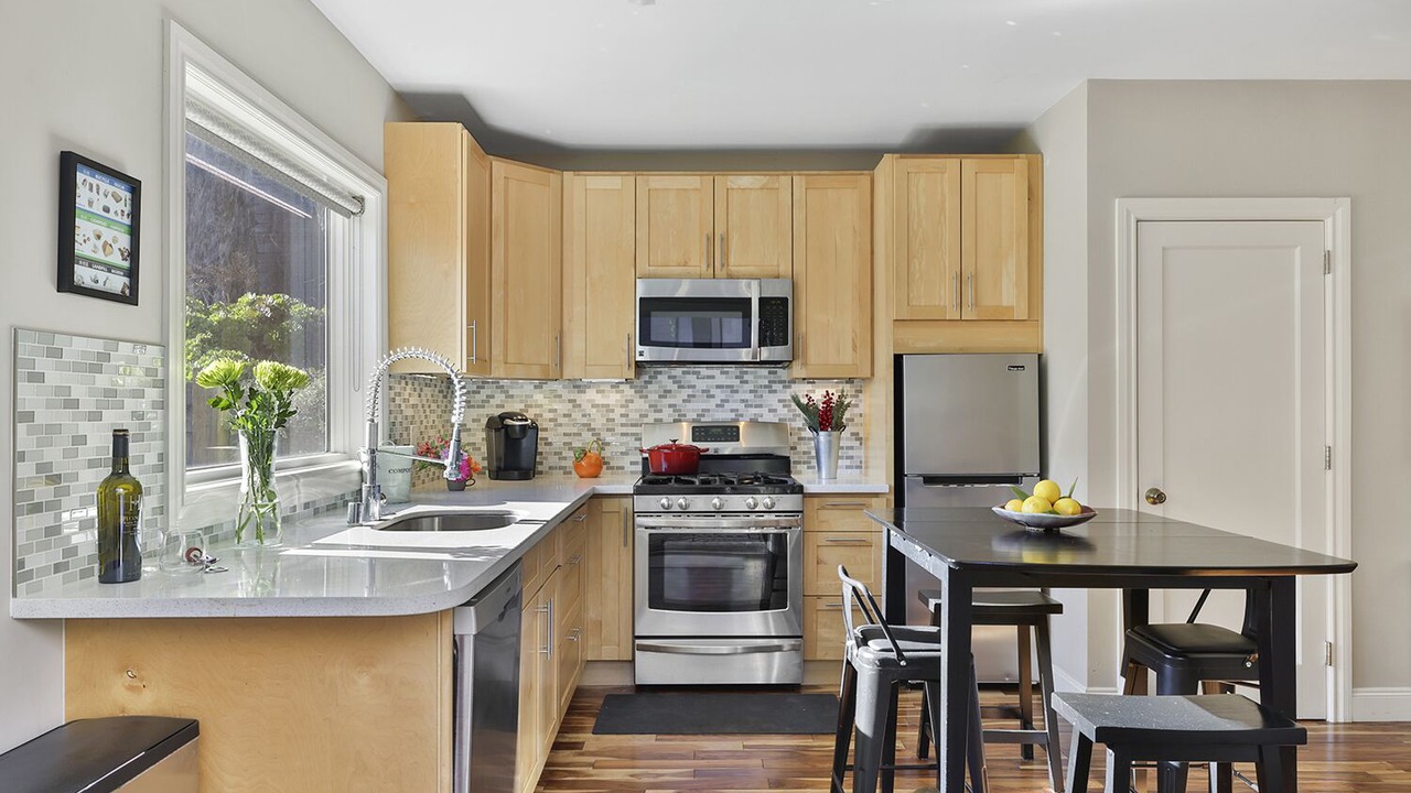 Photo of Kitchen in Anza Vista