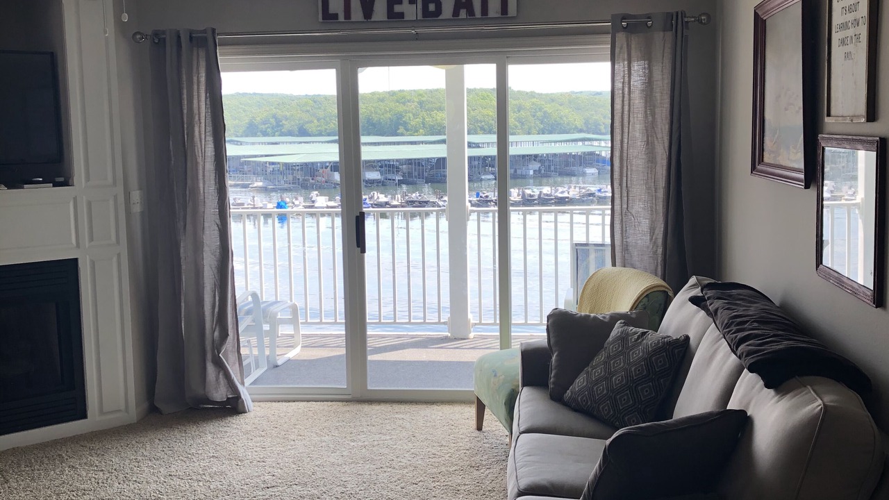 Photo of Livingroom in Osage Beach