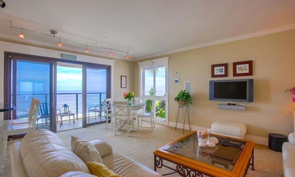 Photo of Bedroom in Village of La Jolla