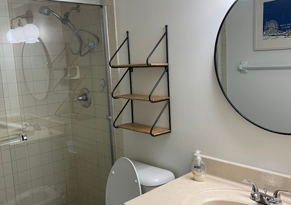 Photo of Bathroom in Breakers