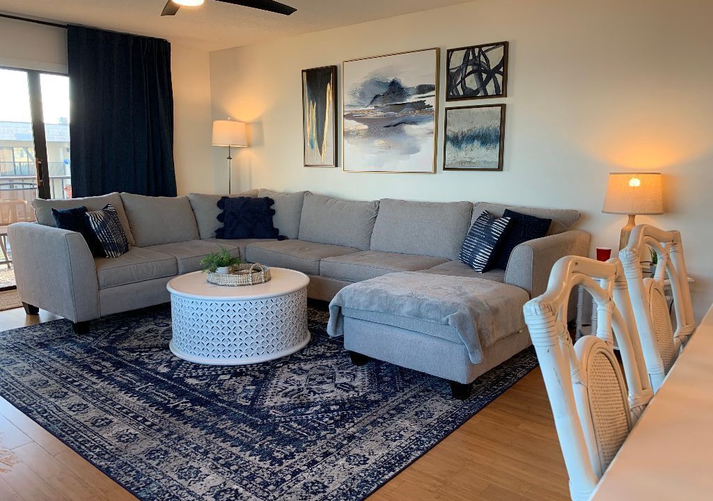 Photo of Livingroom in Breakers