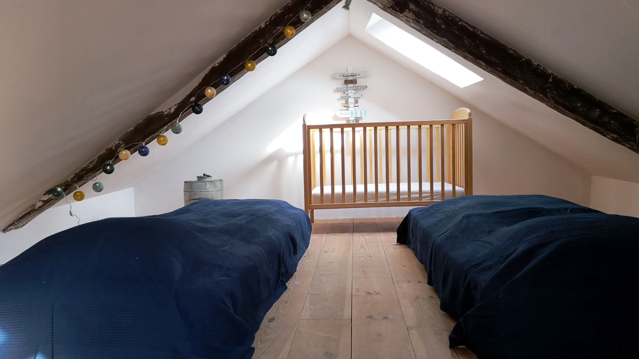 Photo of Bedroom in Assac