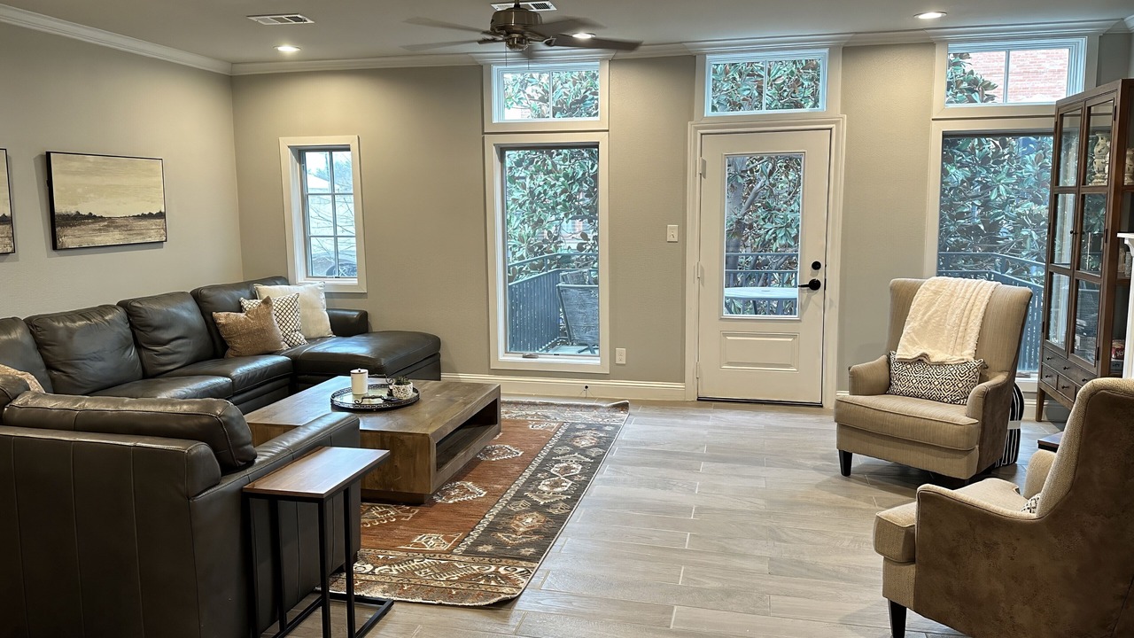 Photo of Livingroom in Sulphur Springs