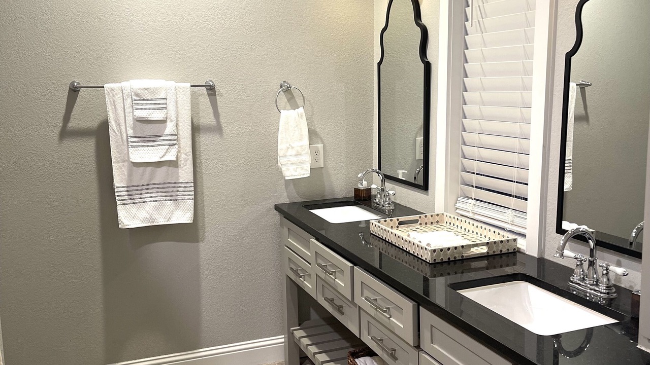 Photo of Bathroom in Sulphur Springs