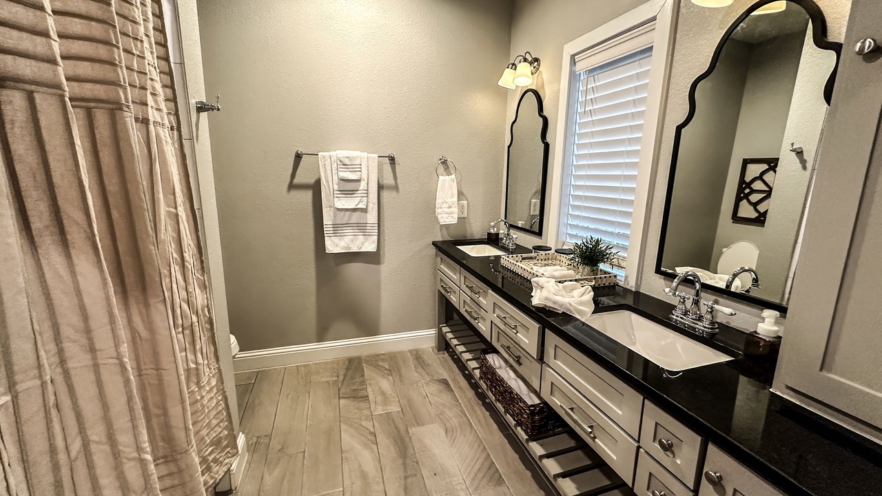 Photo of Bathroom in Sulphur Springs