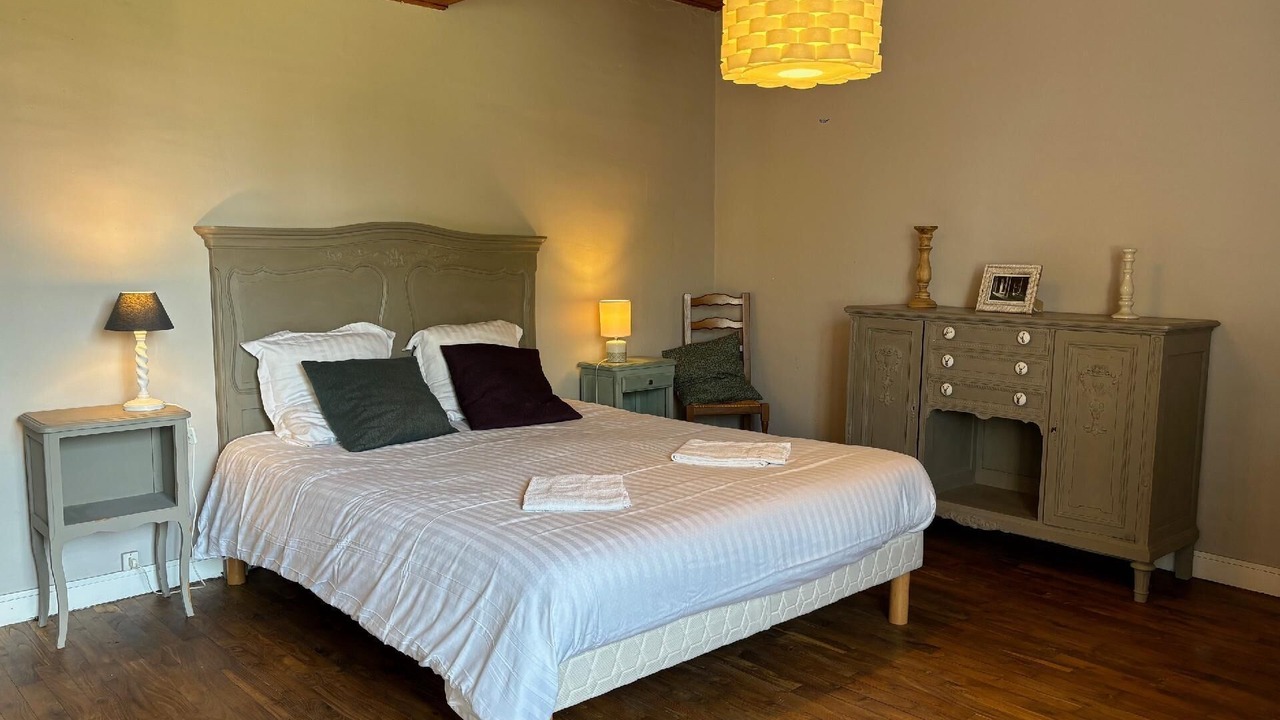 Photo of Bedroom in Saint-Etienne-en-Cogles