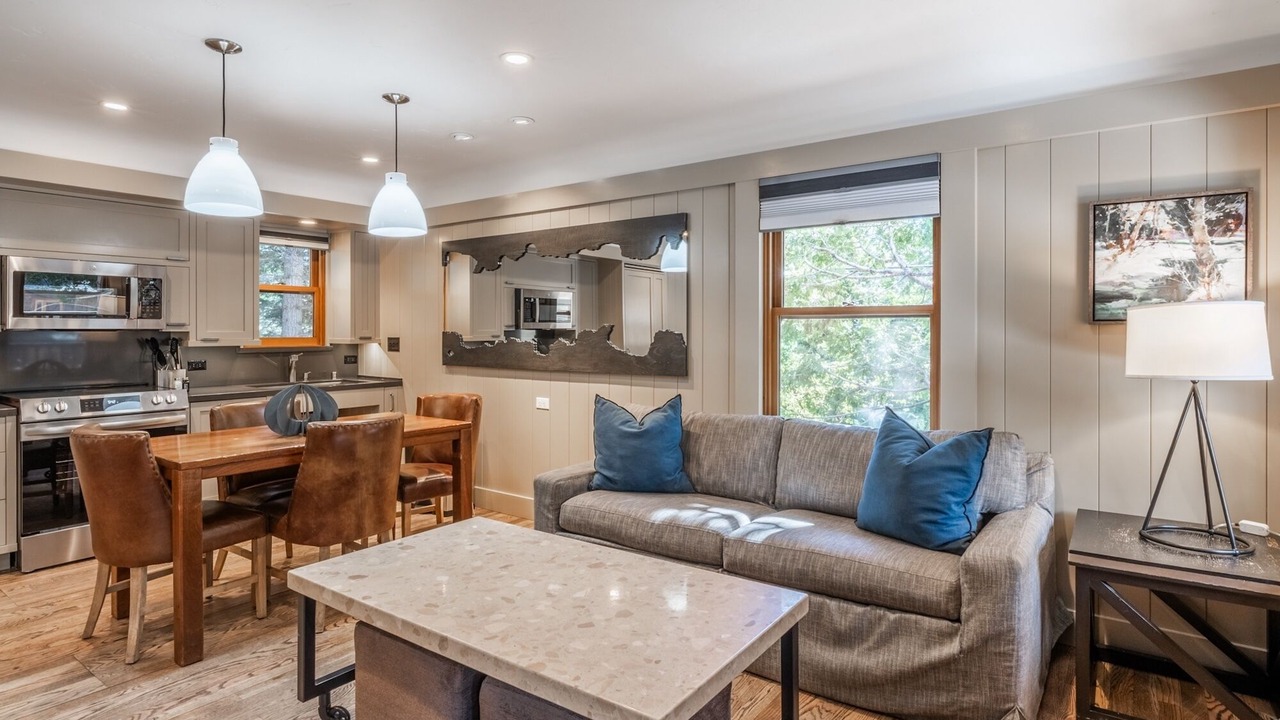 Photo of Livingroom in Homewood
