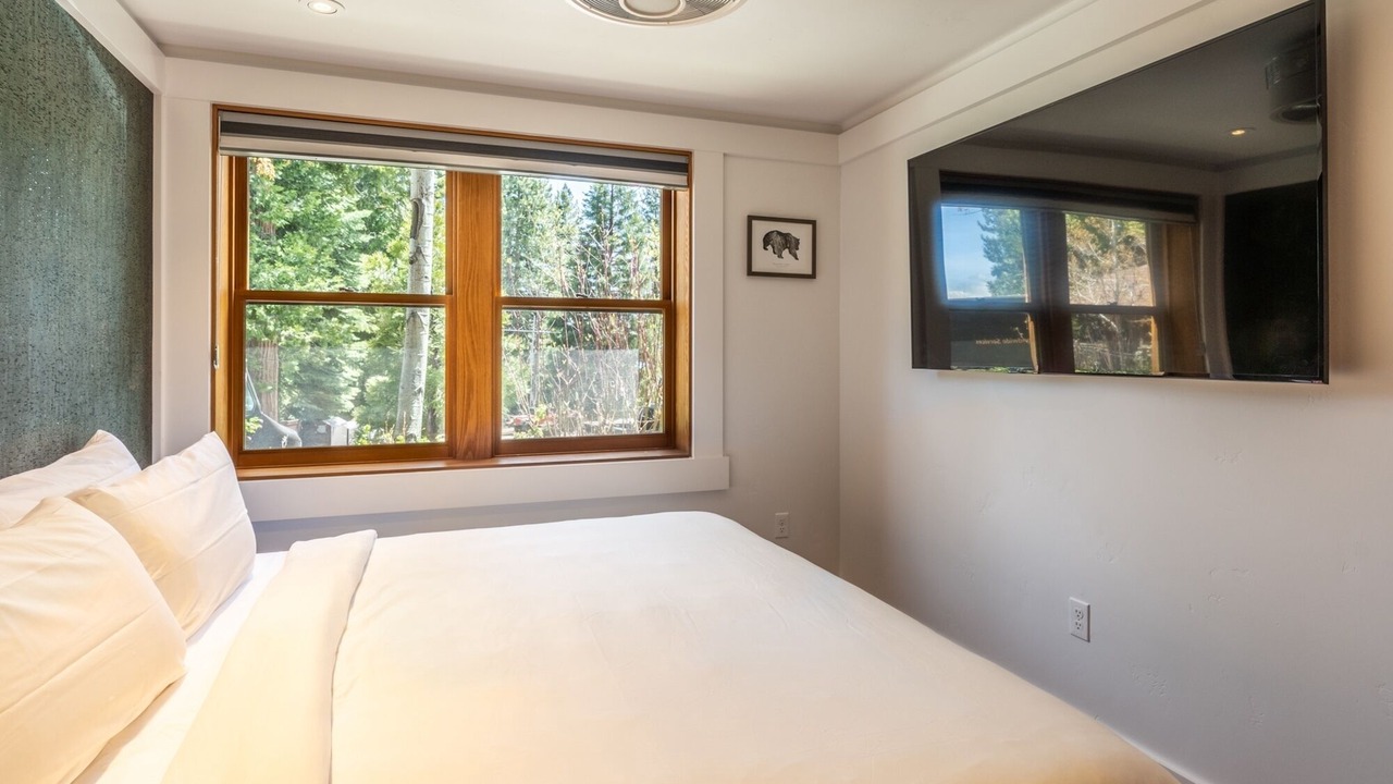 Photo of Bedroom in Homewood