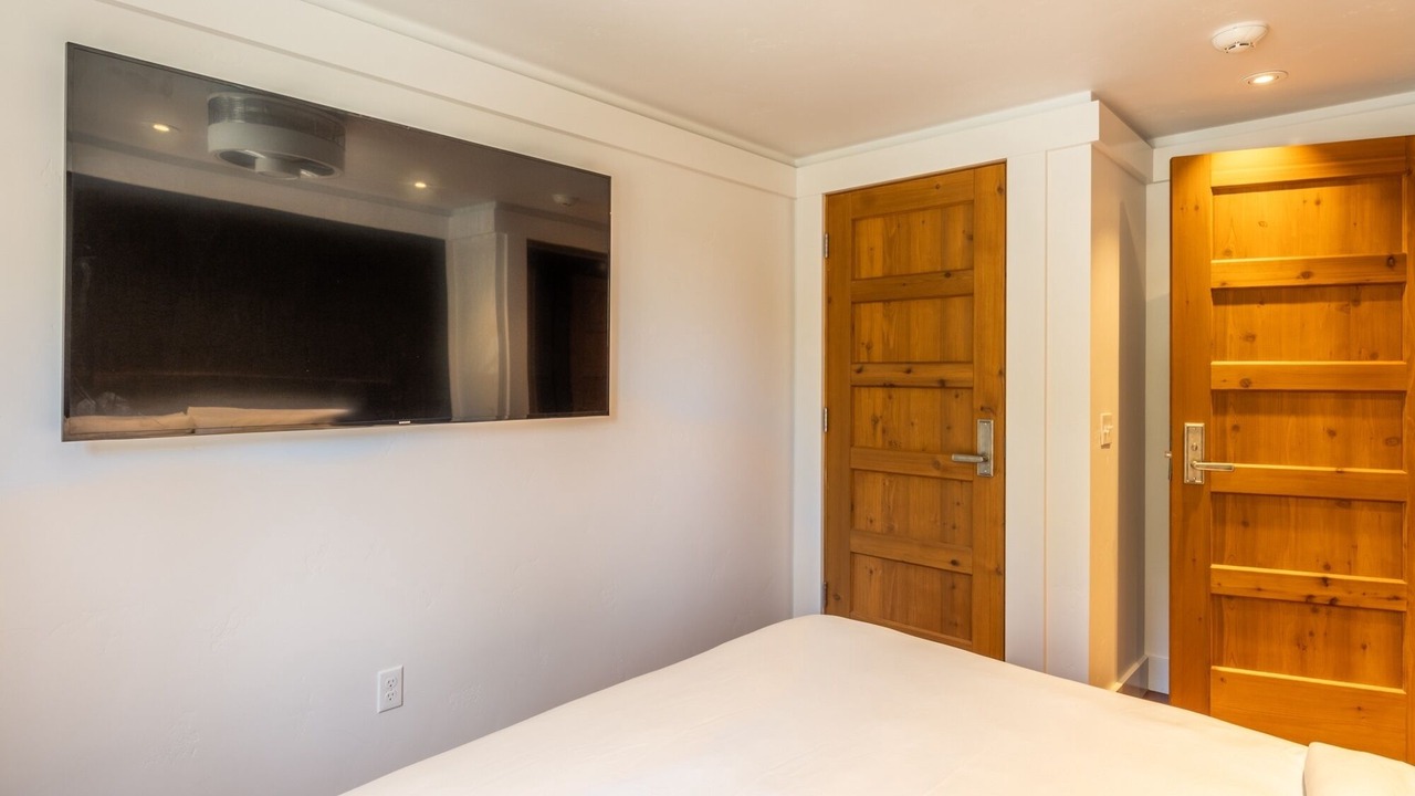 Photo of Bedroom in Homewood