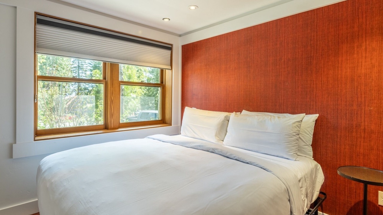 Photo of Bedroom in Homewood