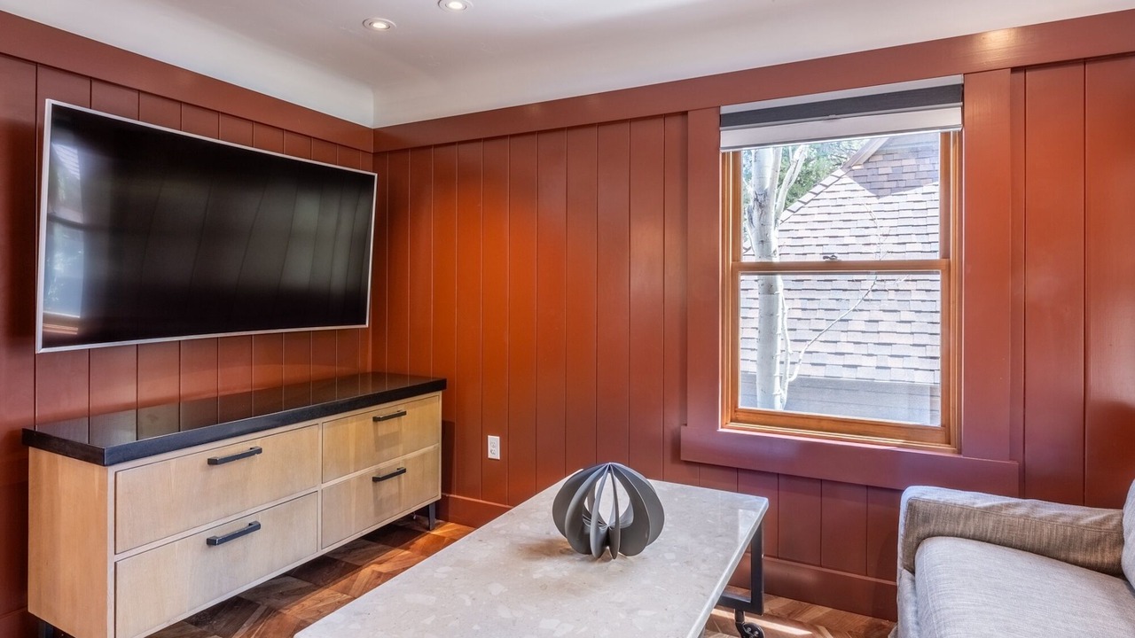 Photo of Livingroom in Homewood