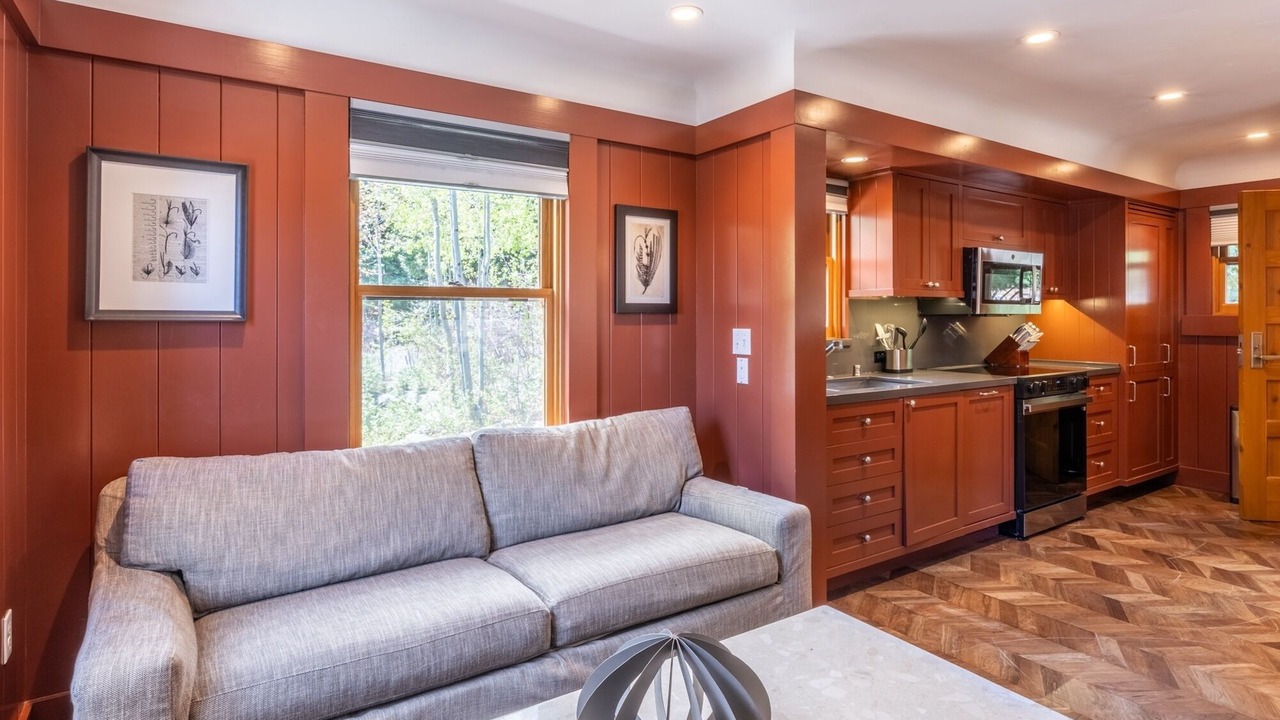 Photo of Livingroom in Homewood