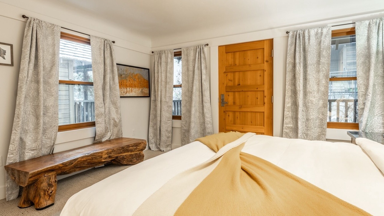 Photo of Bedroom in Homewood