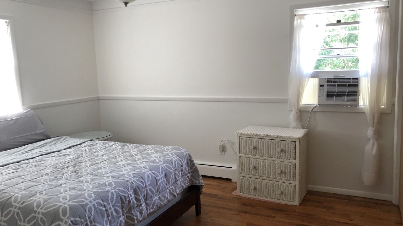 Photo of Bedroom in Noyack