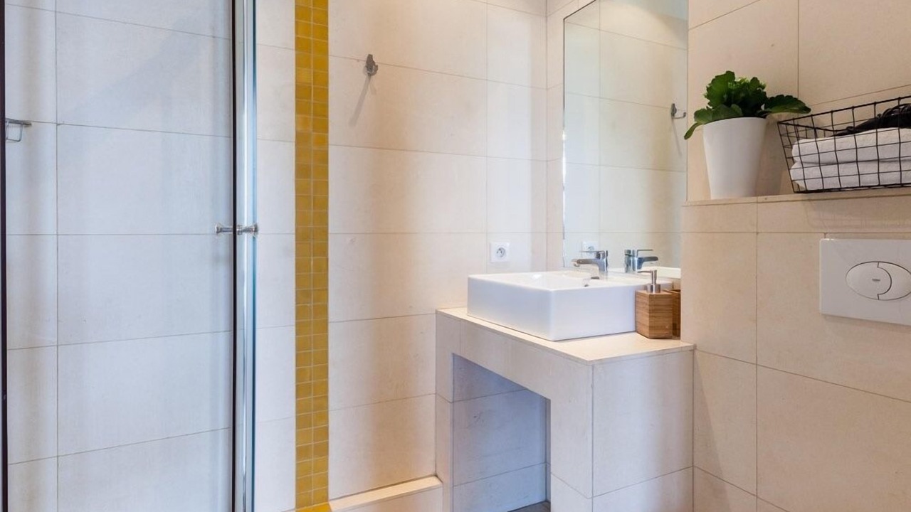 Photo of Bathroom in Opera