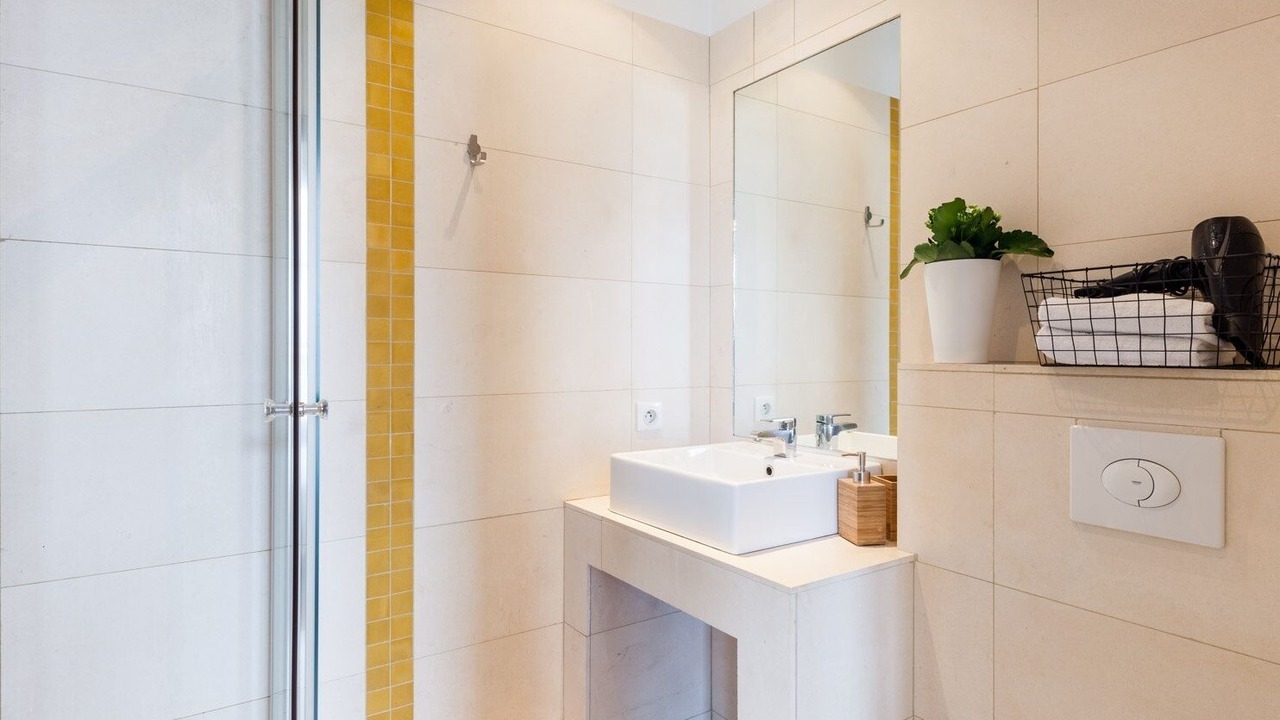 Photo of Bathroom in Opera