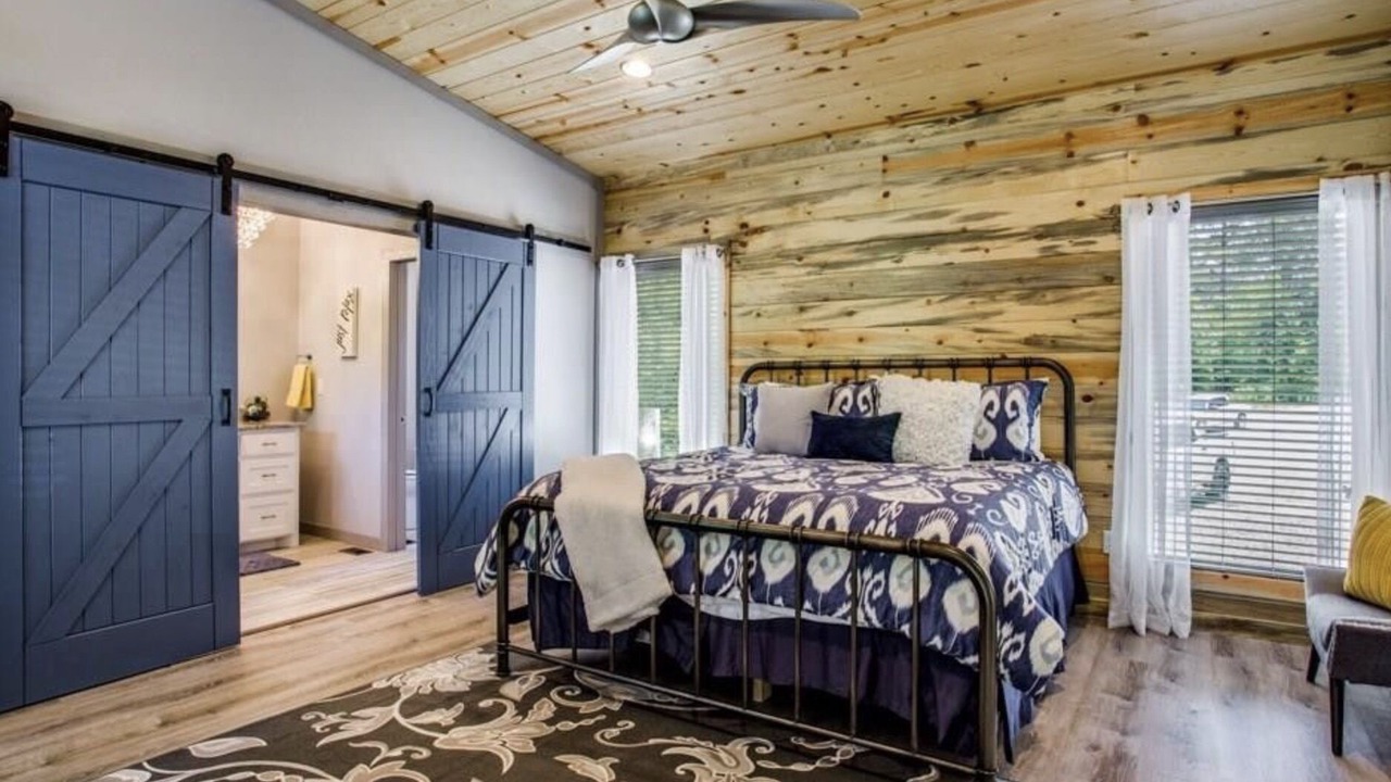 Photo of Bedroom in Broken Bow