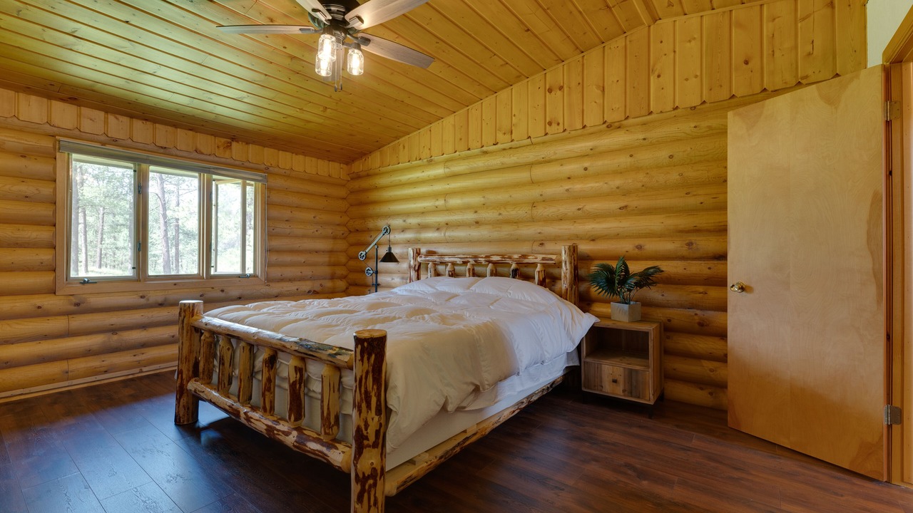 Photo of Bedroom in Custer