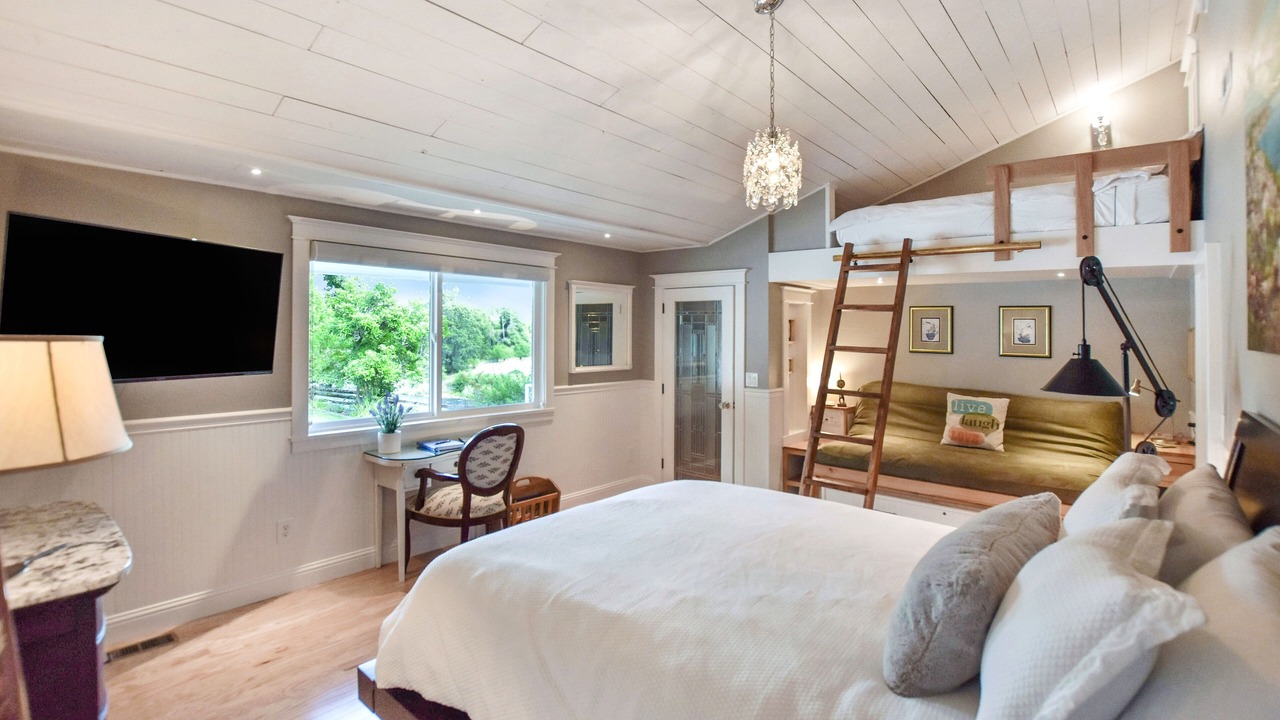 Photo of Bedroom in Gold Hill
