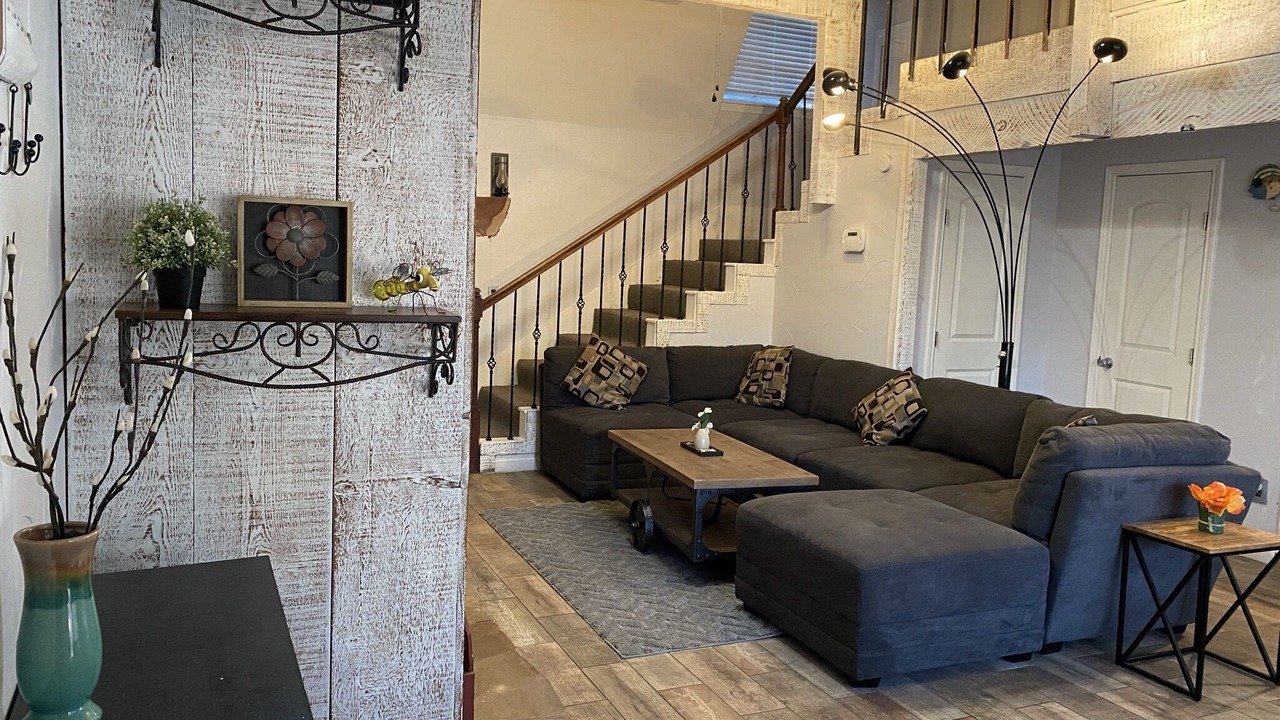 Photo of Livingroom in Dennis