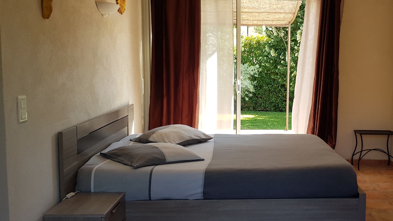 Photo of Bedroom in Gemenos