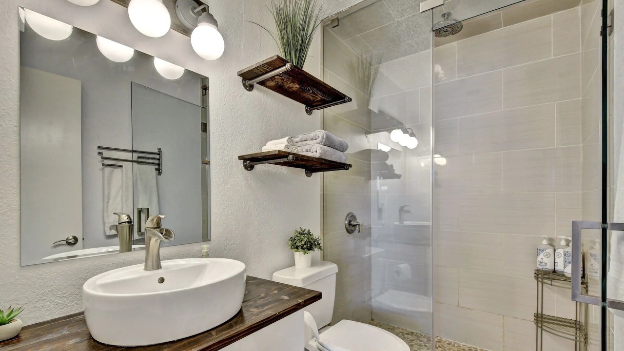 Photo of Bathroom in Hyde Park