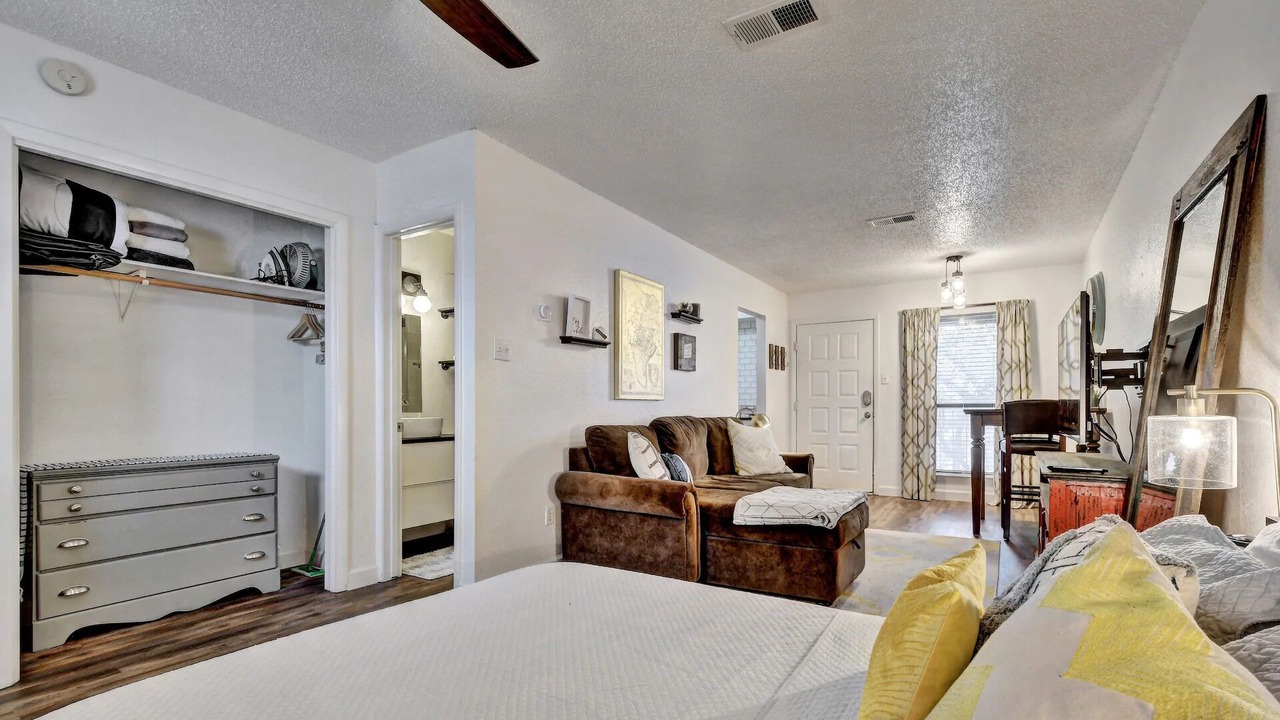 Photo of Bedroom in Hyde Park