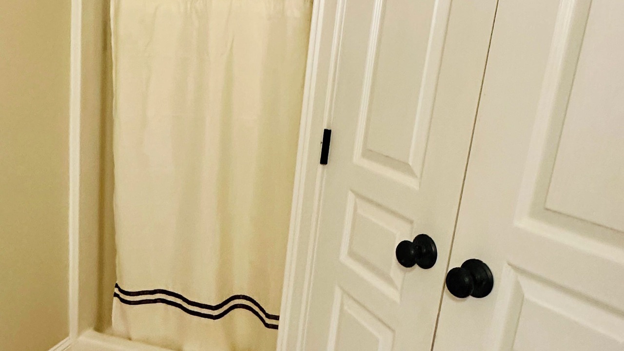 Photo of Bathroom in Roxbury