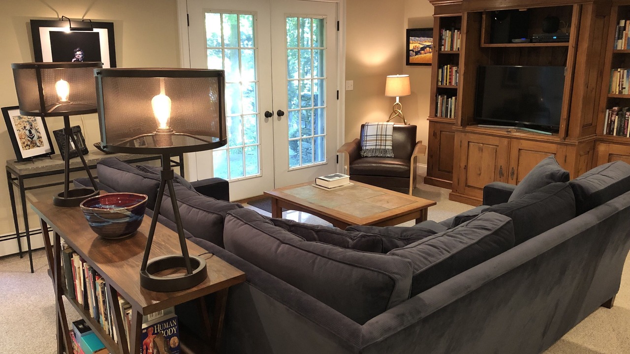 Photo of Bedroom in Roxbury