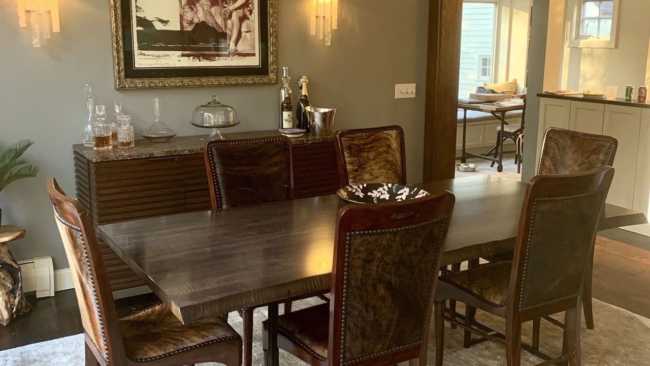 Photo of Livingroom in Roxbury