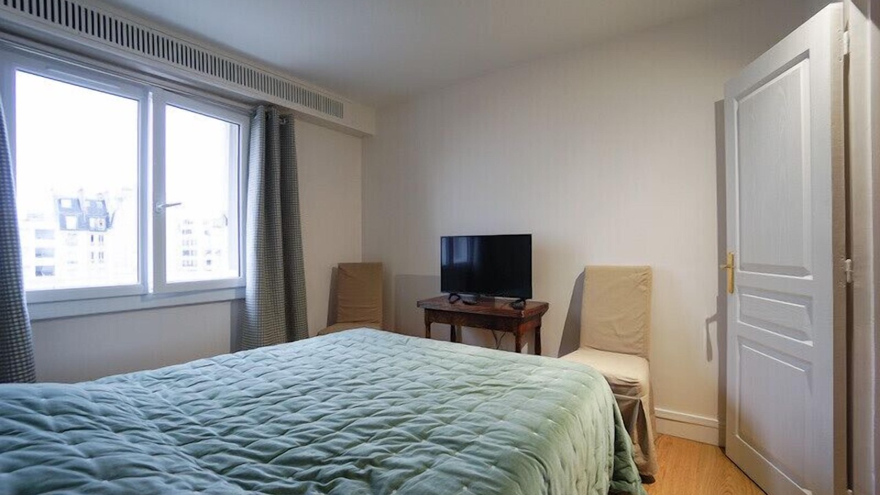 Photo of Bedroom in Levallois-Perret