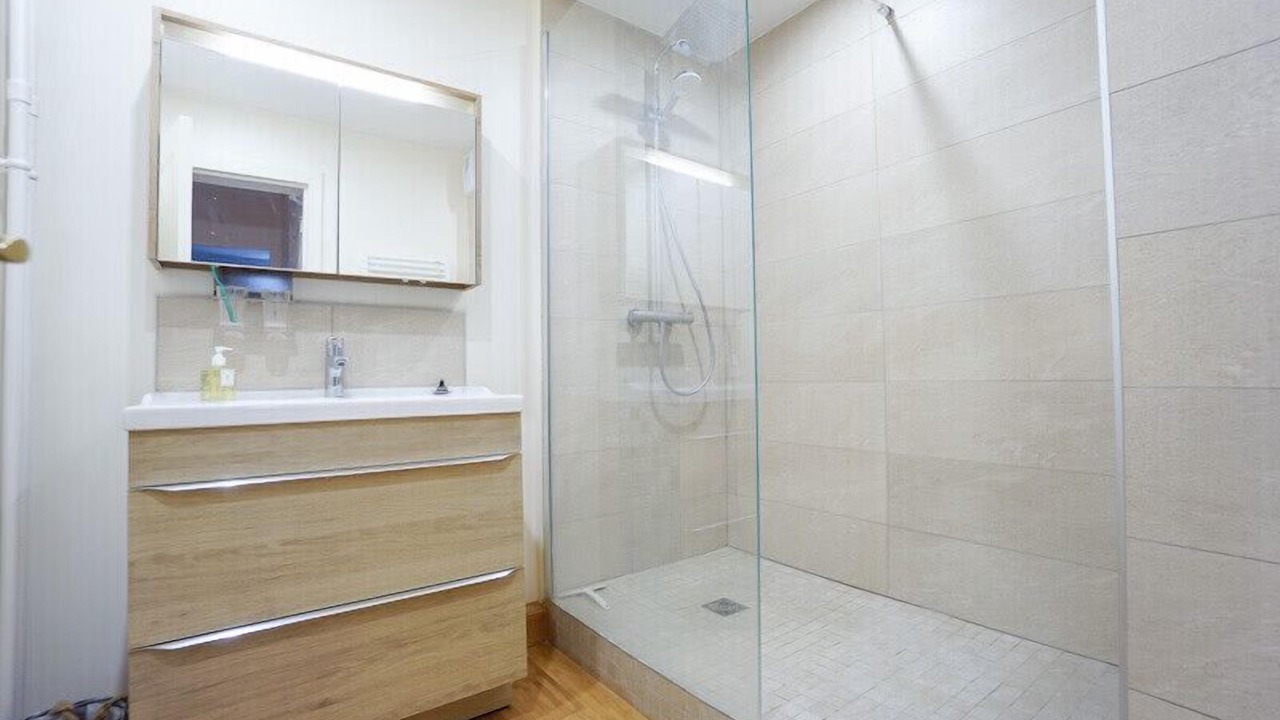 Photo of Bathroom in Levallois-Perret