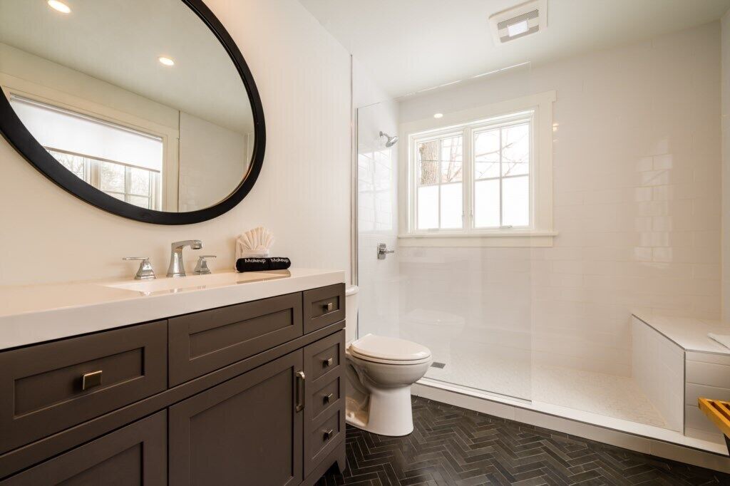 Photo of Bathroom in Lakeside