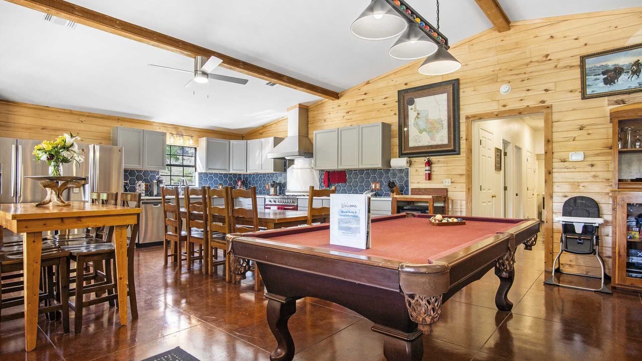 Photo of Bedroom in Leakey