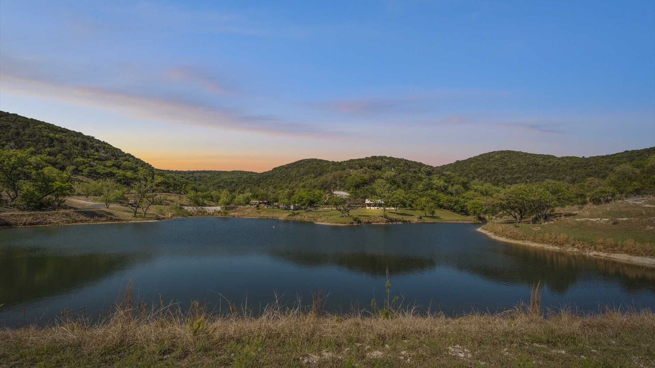 Photo of Others in Leakey