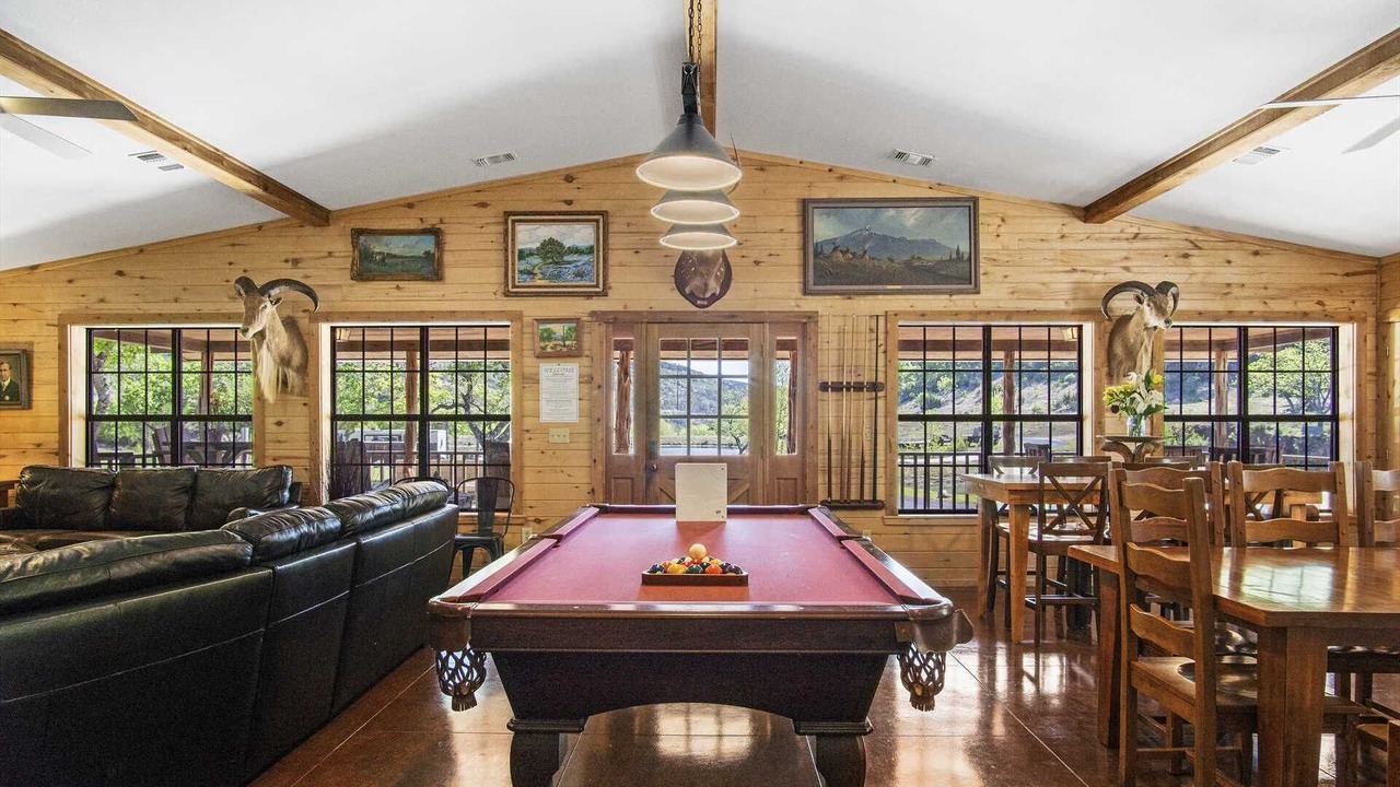 Photo of Bedroom in Leakey