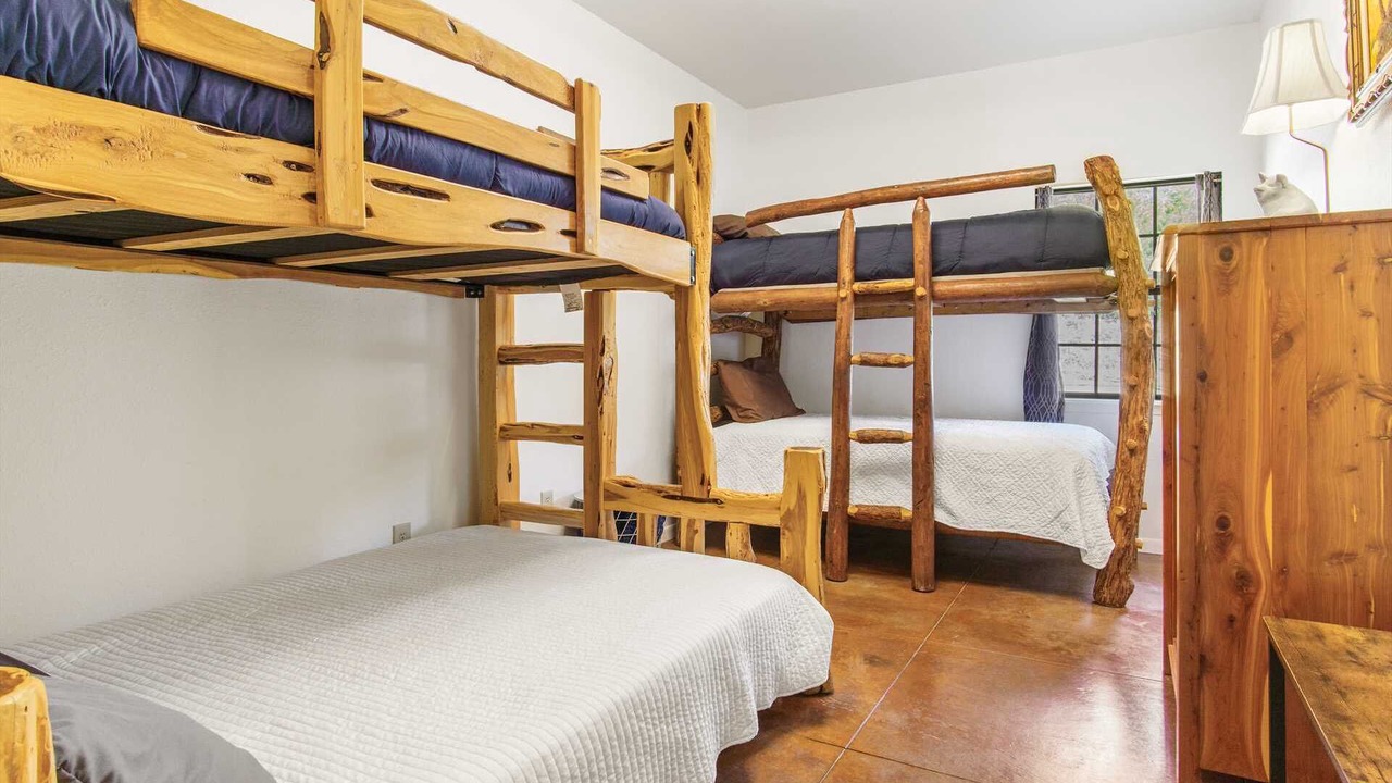 Photo of Bedroom in Leakey