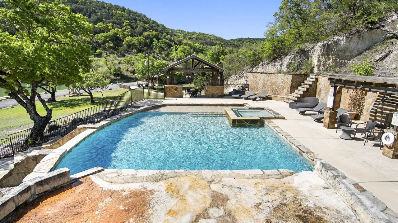 Photo of Outdoor in Leakey