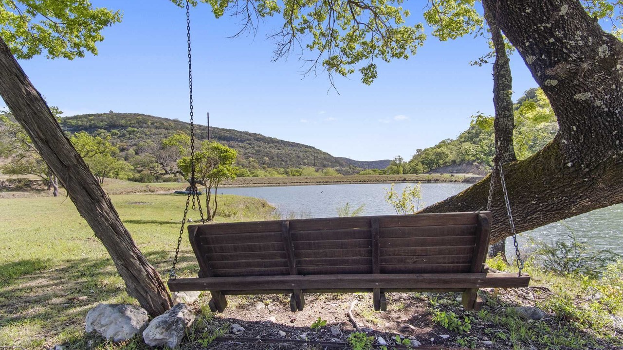 Photo of Others in Leakey
