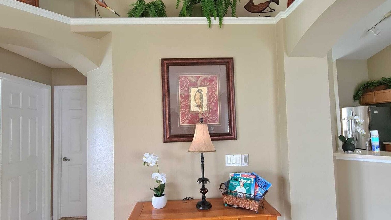 Photo of Livingroom in Eagle Pointe South